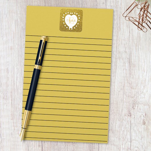 Hinzufügen eines Namens und eines Monogramms Gold Quadratischer Aufkleber