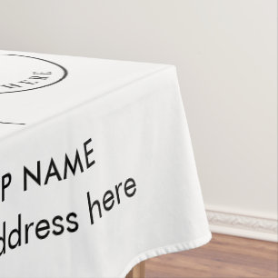 Hinzufügen von Hotelnamen und Firmenlogo Elegante  Tischdecke