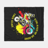 Hinzufügen von Name ändern Text Ride Hard oder Go  Fleecedecke (Vorderseite (Horizontal))