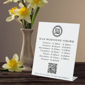 Hinzufügen von QR-Code-Geschäftsöffnungszeiten für Sockelschild