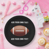 Hinzufügen von Text auf Fußball-Wurfkissen Pappteller (Party)