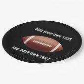 Hinzufügen von Text auf Fußball-Wurfkissen Pappteller (Schrägansicht)