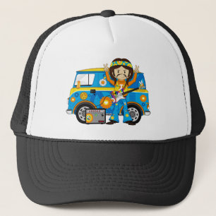 Hippie-Junge mit Gitarre und Reisemobil Truckerkappe