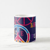 Hippie Peace: Lebhaftes Symboldesign. Kaffeetasse (Mittel)