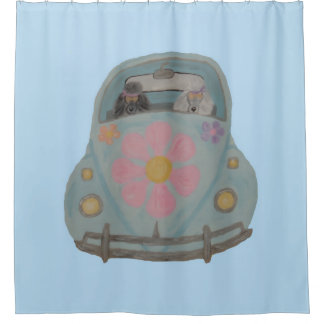 Hippie-Pudel in ihrem Flower-Child-Liebesauto Duschvorhang