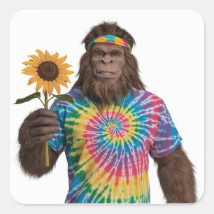 Hippie Sasquatch in Tiedye mit Sonnenblumen Quadratischer Aufkleber