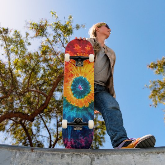Hippie Tie Dye skateboard to ride in the clouds (Außenbereich 1)