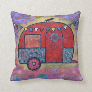 Hippieteardrop-Anhänger-Camper mit Raben Kissen