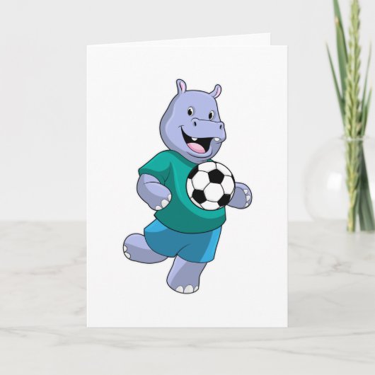 Hippo als Fußballspieler mit Fußball Karte (Vorderseite)
