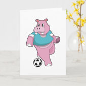 Hippo als Fußballspieler mit Fußball.PNG Karte (Gelbe Blume)