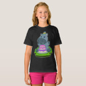 Hippo Birthday Cake T-Shirt (Vorne ganz)