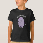Hippo-poot-amus Funny Farting Hippo Pun Dark BG T-Shirt (Vorderseite)