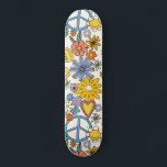 Hippy-Floral Skateboard<br><div class="desc">Hippy Floral Style Egal,  ob Sie auf der Half-Pipe oder Kickflips auf der Straße Grindeln machen,  dieses wettbewerbförmige Board hat den höchsten Pop! Unsere Decks sind aus bestem Qualitäts-Hardrock-Ahorn und mit unserem einzigartigen Druckverfahren bekommst du das beste Skateboard auf der Welt.</div>