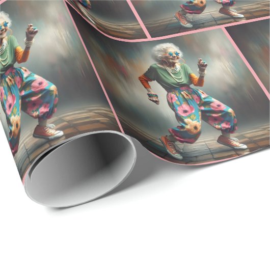 Hipster Oma Dancing Geschenkpapier (Rolleneckpunkt)