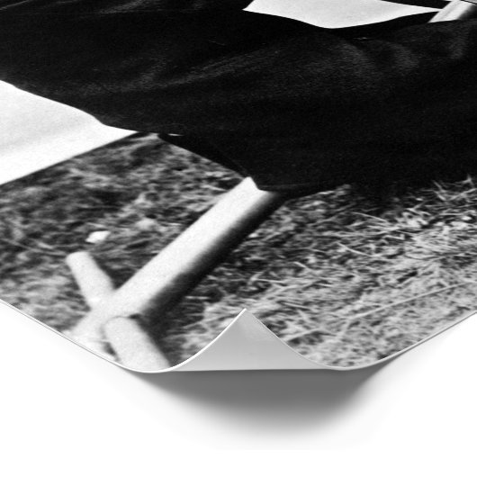 Hiram Maxim feuert seine Maxim Maschinenwaffe - 18 Poster (Ecke)