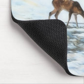 Hirsch am schneebedeckten Weihnachtsbaum Winter-Ma Mousepad (Ecke)