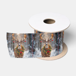 Hirsch in Schneeflocken mit einem Weihnachtsreif Satinband