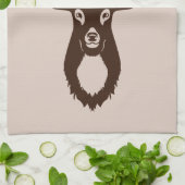 Hirsch mit Ihrem Monogramm Handtuch (Gefaltet)
