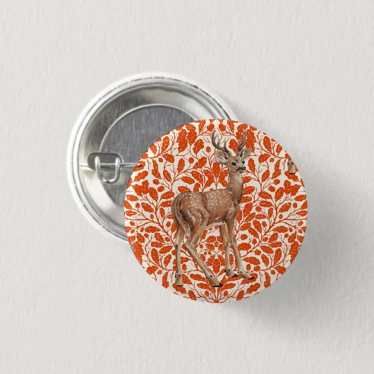 Hirsche auf dekorativen Eichenfeuermustern in dunk Button (Vorne & Hinten)
