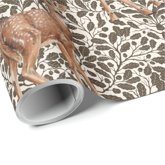 Hirsche auf dekorativen Eichenstaubmustern in brau Geschenkpapier (Rolleneckpunkt)