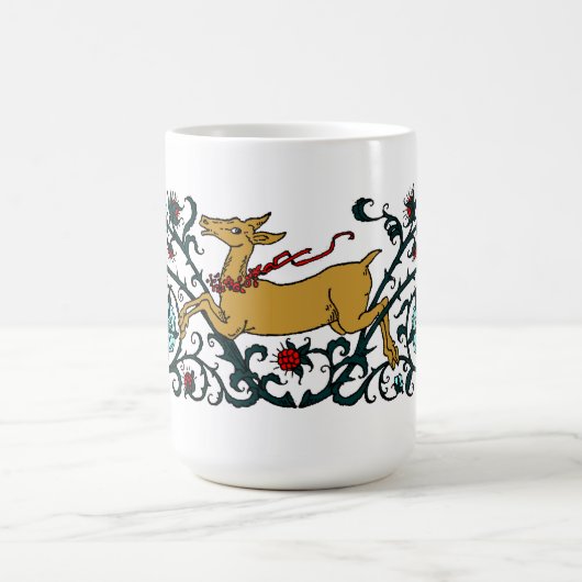 Hirsche, die durch Blumenblättern laufen Kaffeetasse (Mittel)