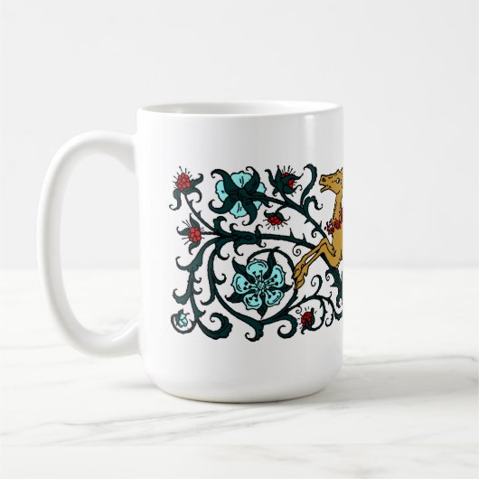Hirsche, die durch Blumenblättern laufen Kaffeetasse (Links)