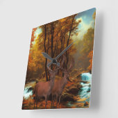 Hirsche durch einen Waldbrand Quadratische Wanduhr (Winkel)