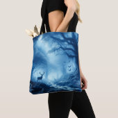 Hirsche im Dunklen Wald der blauen Haze Tasche (Von Nahem)