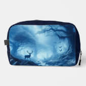 Hirsche im Dunklen Wald der blauen Haze Waschbeutel (Vorderseite)