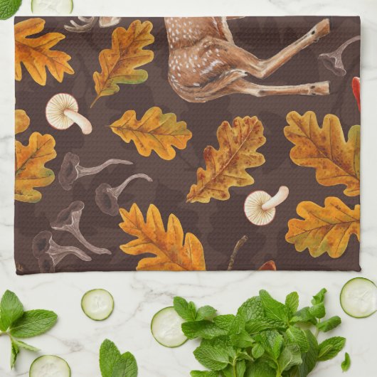 Hirsche im Herbstwald Geschirrtuch (Gefaltet)