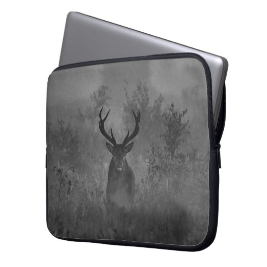 Hirsche im Nebel Laptopschutzhülle (Vorderseite Links)