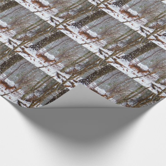 Hirsche im Schnee fallen Geschenkpapier (Ecke)