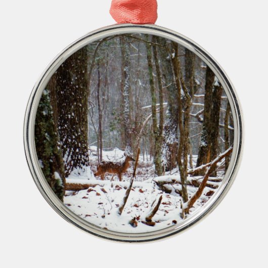 Hirsche im Schnee fallen Silbernes Ornament (Vorne)