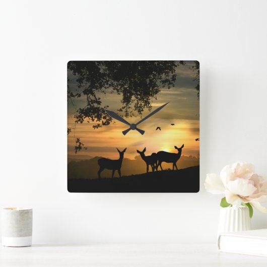 Hirsche im Wald Quadratische Wanduhr (Zuhause)