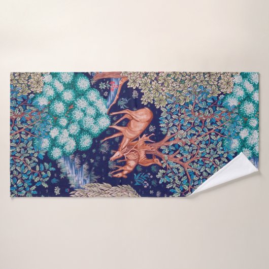 Hirsche im Wald, William Morris Badehandtuch (Badehandtuch)
