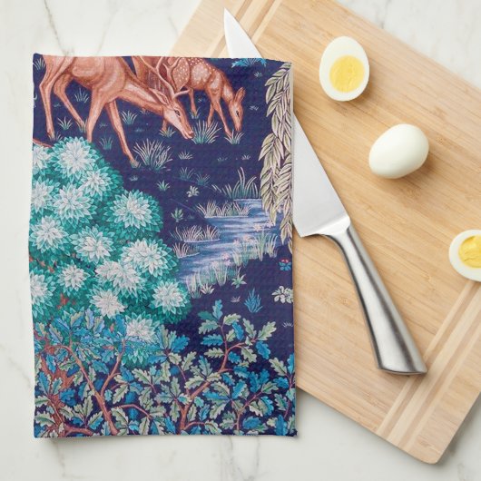 Hirsche im Wald, William Morris Geschirrtuch (Viertel Falte)