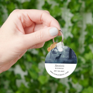 Hirsche mit Antlern im Schattenwald - Geschäft Schlüsselanhänger