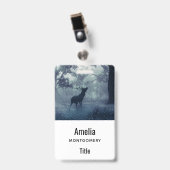 Hirsche mit Antlern in einem Schattenwald Ausweis (Vorderseite mit Clip)