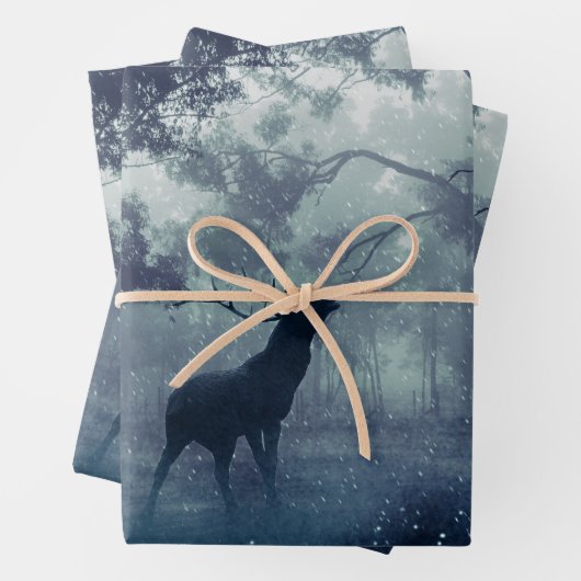 Hirsche mit Antlern in einem Schattenwald Geschenkpapier Set (Beispiel)