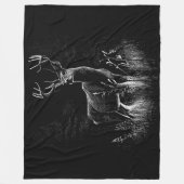 Hirsche mit Geweihen, die von Feld und Baum gerahm Fleecedecke (Vorderseite)