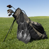 Hirsche mit Geweihen, die von Feld und Baum gerahm Golfhandtuch (Gras)