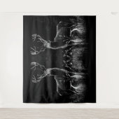 Hirsche mit Geweihen, die von Feld und Baum gerahm Wandteppich (Vorderseite)