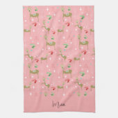 Hirsche mit Weihnachtsbäumen und Schneeflocken Geschirrtuch (Vertikal)