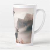 Hirsche Stehend Majestisch im Misty Mountain Milchtasse (Rechts)
