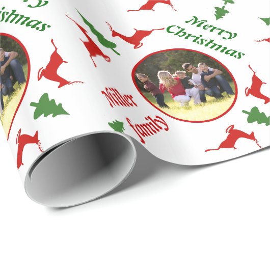 Hirsche und Baum Weihnachtsfeiertag personalisiert Geschenkpapier (Rolleneckpunkt)