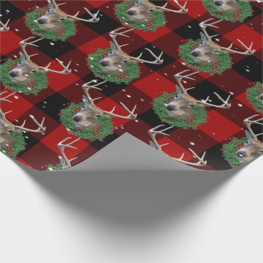 Hirsche und Weihnachtskranz in Schneeflocken Geschenkpapier (Ecke)