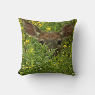 Hirsche unter Wildblumen Kissen