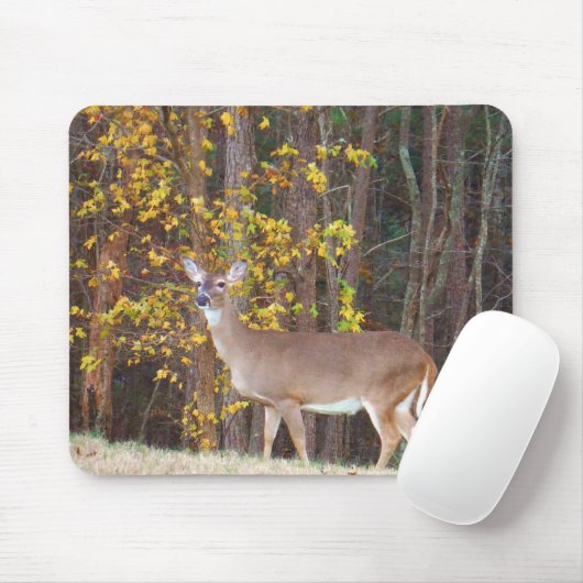 Hirsche vor dem gelben Herbstbaum Mousepad (Mit Mouse)