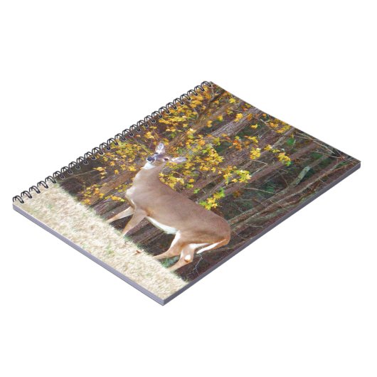 Hirsche vor dem gelben Herbstbaum Notizblock (Linke Seite)