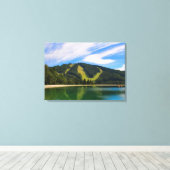 Hirschenkogel im Sommer - Überlegungen zum Wasser Leinwanddruck (Insitu (Holzboden))